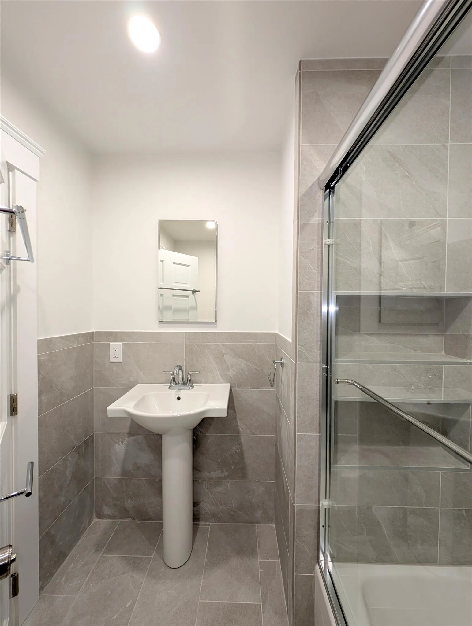 86 Orchard St, Medford