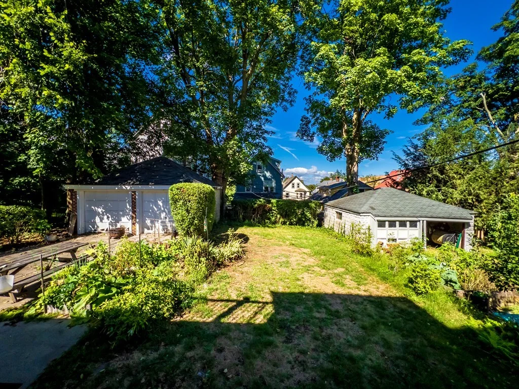 67 Hampstead Rd, Jamaica Plain