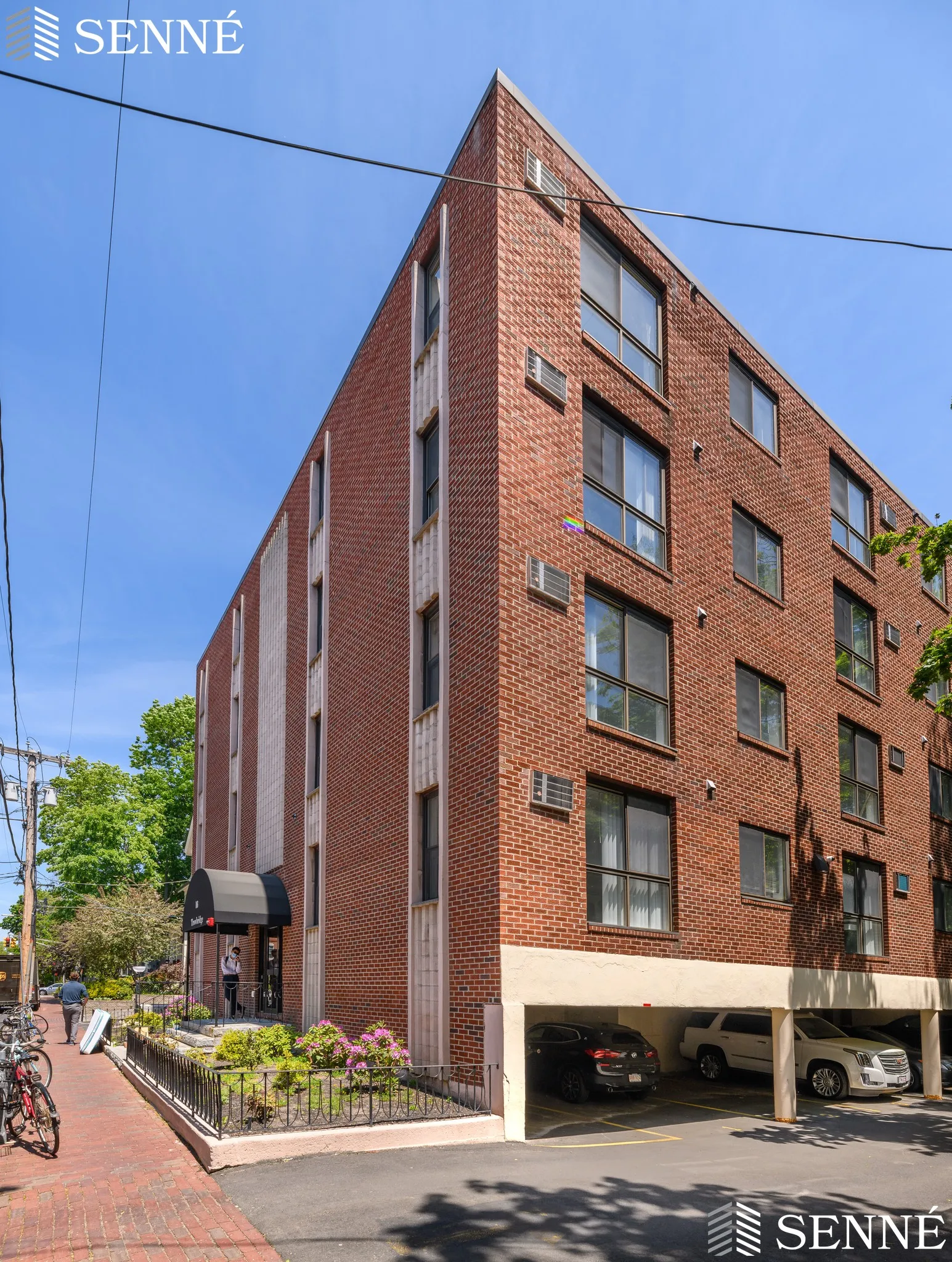 16 Trowbridge St, Harvard Square