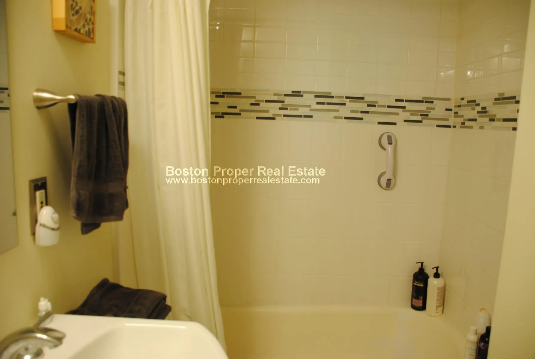 387 Marlborough St, Back Bay