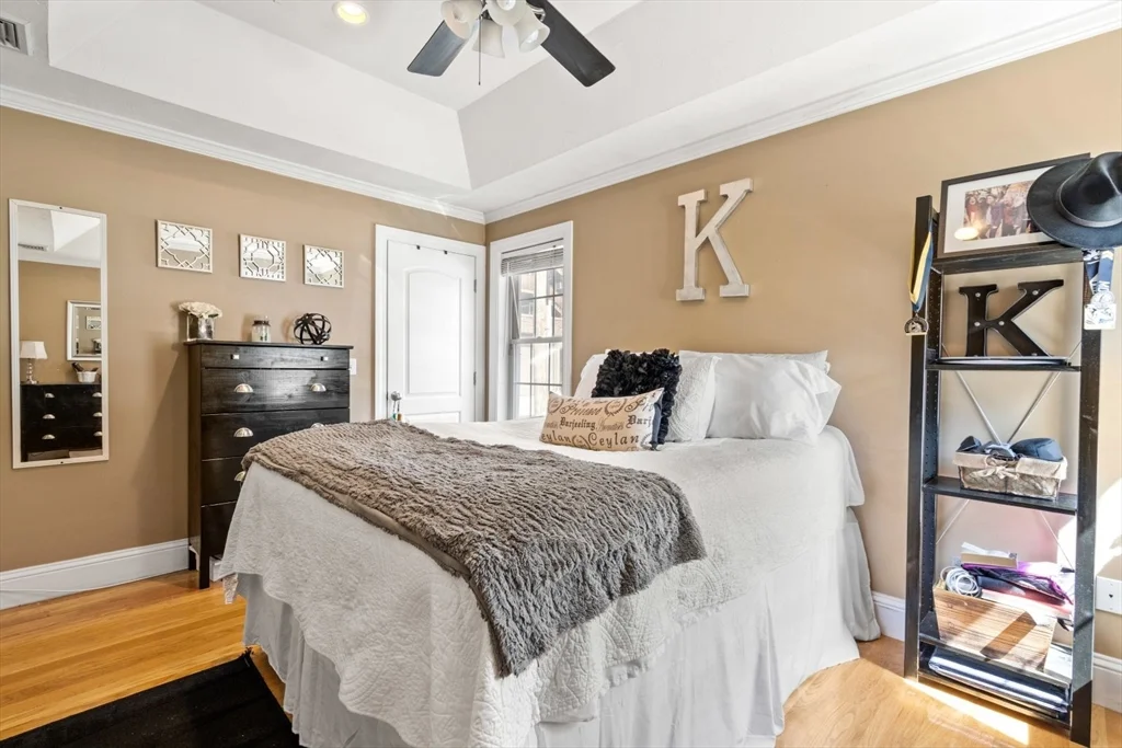 209 D St, South Boston