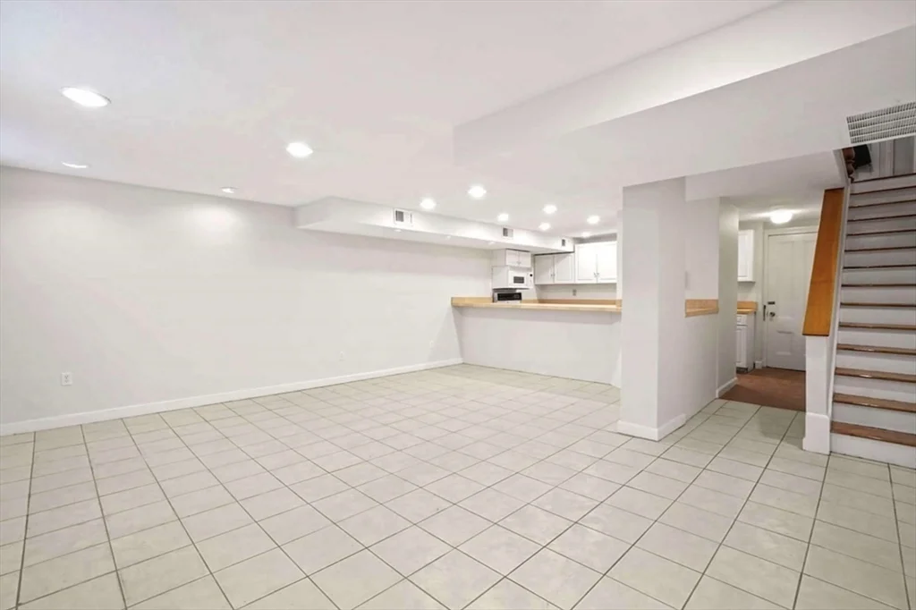 163 West Newton, South End