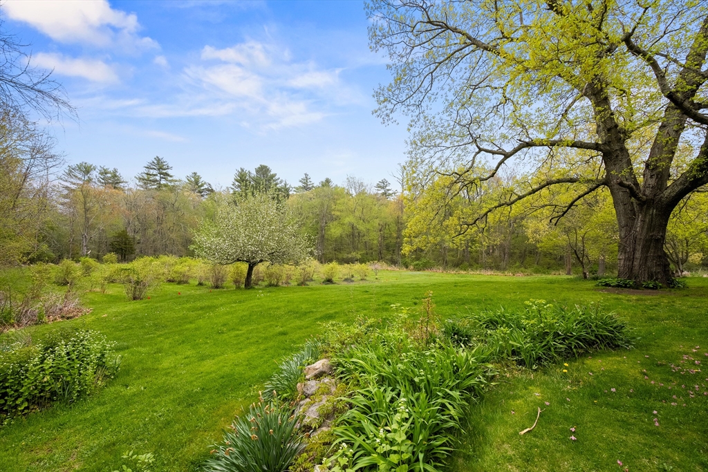 50 Mill Ln, Cohasset