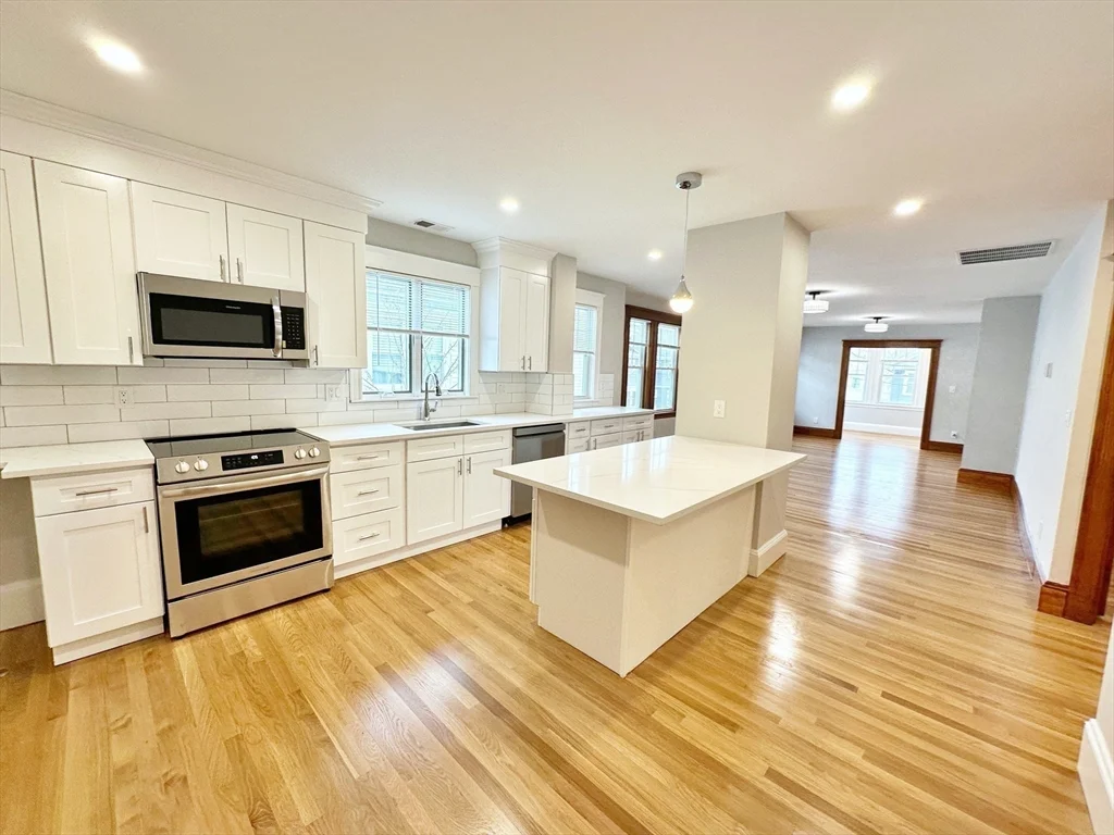 75 Governor Winthrop Rd, Ten Hills