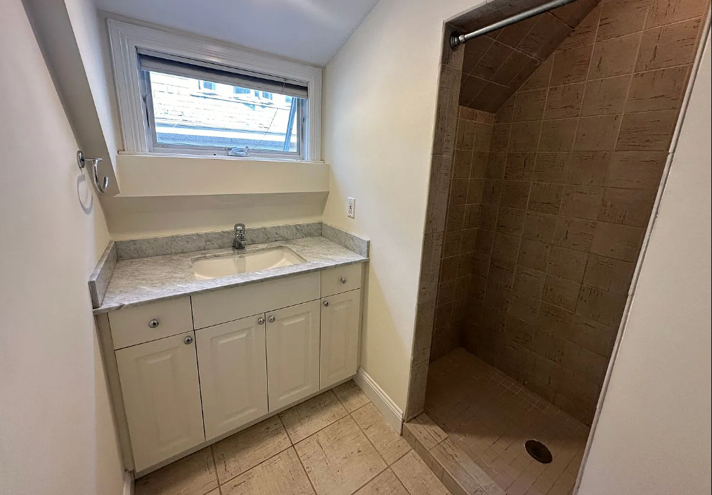 10 Selkirk Rd, Brighton