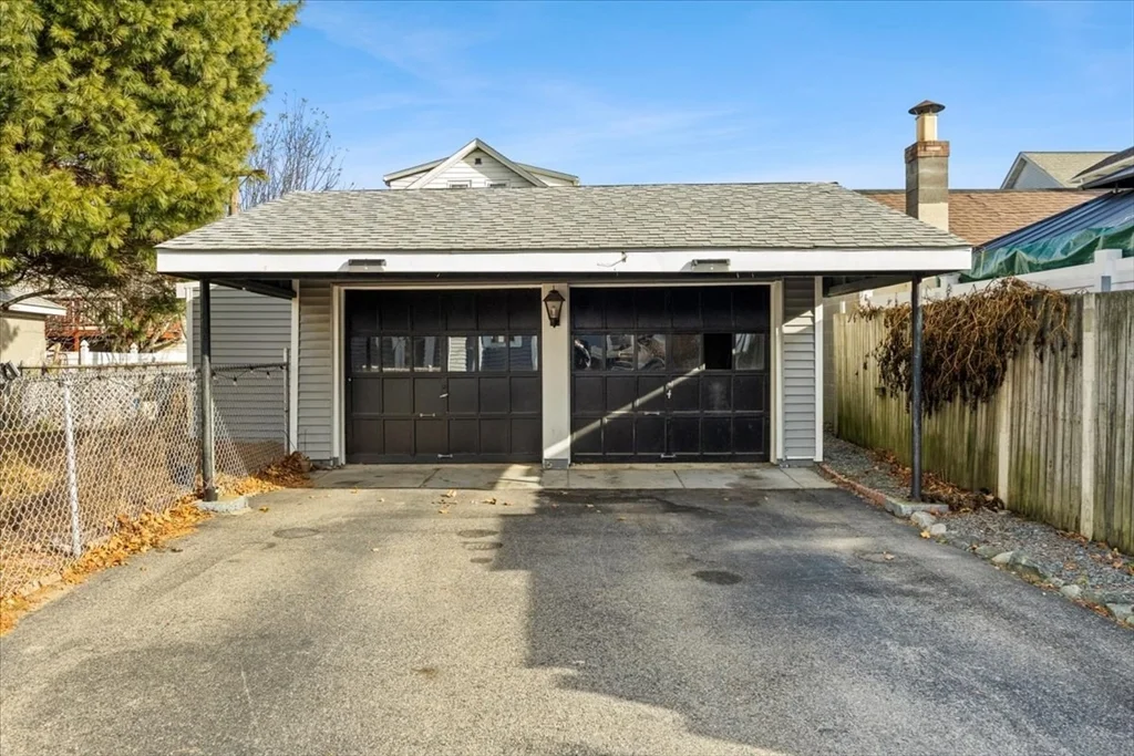 154 Summit St, Pawtucket