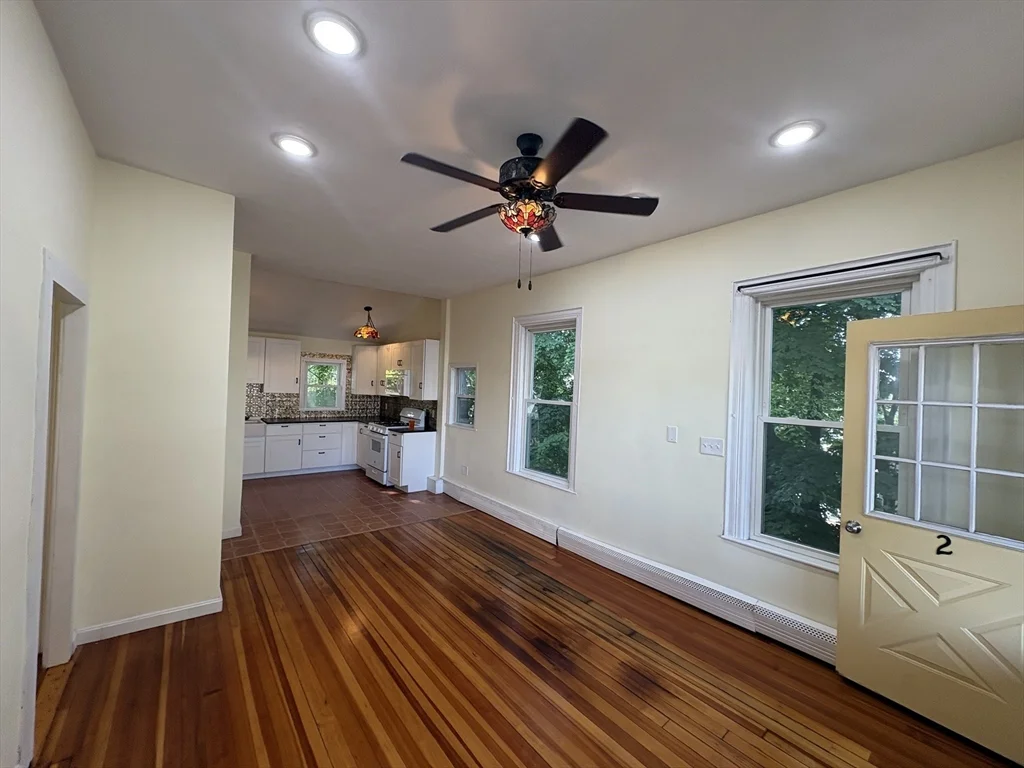 100 Summit Ave, Winthrop