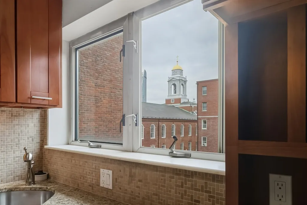 350 North, North End