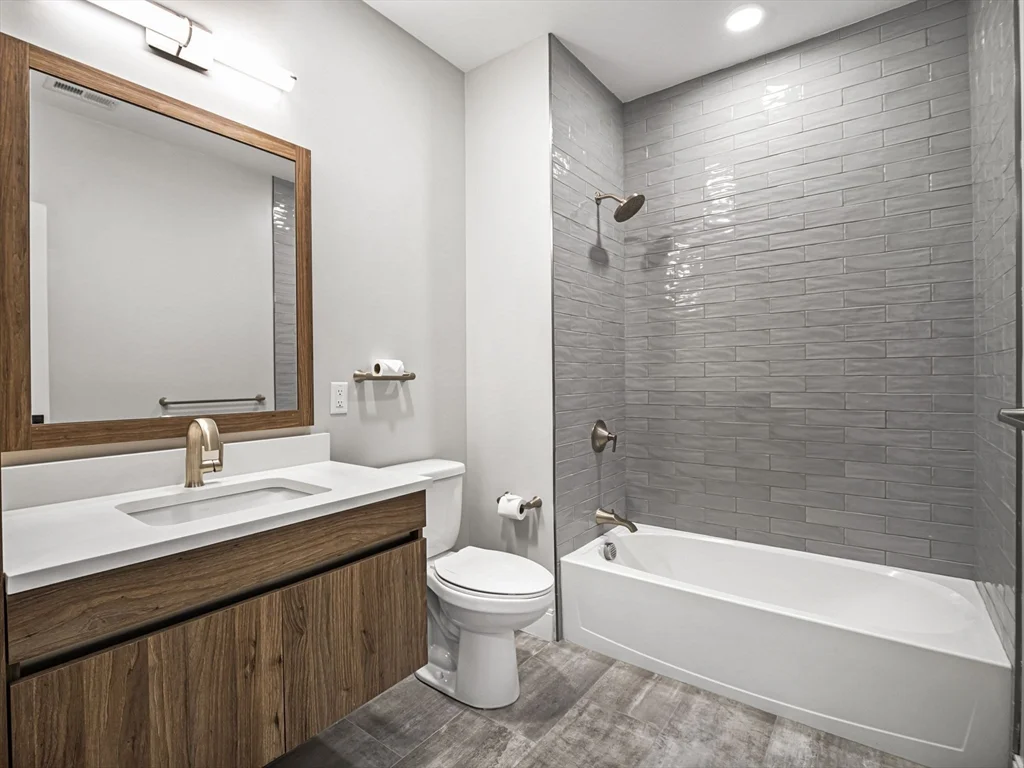 9 Central St, Spring Hill