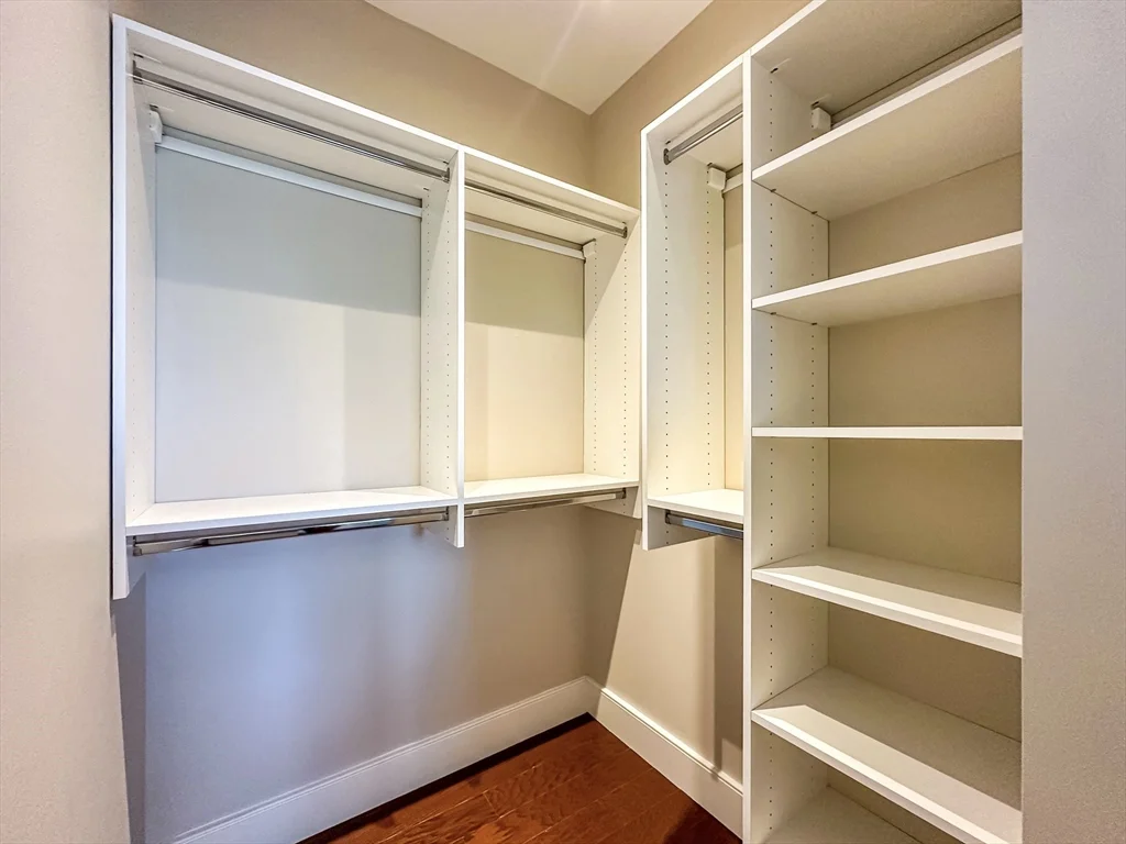 25 Stonehaven Dr, Weymouth