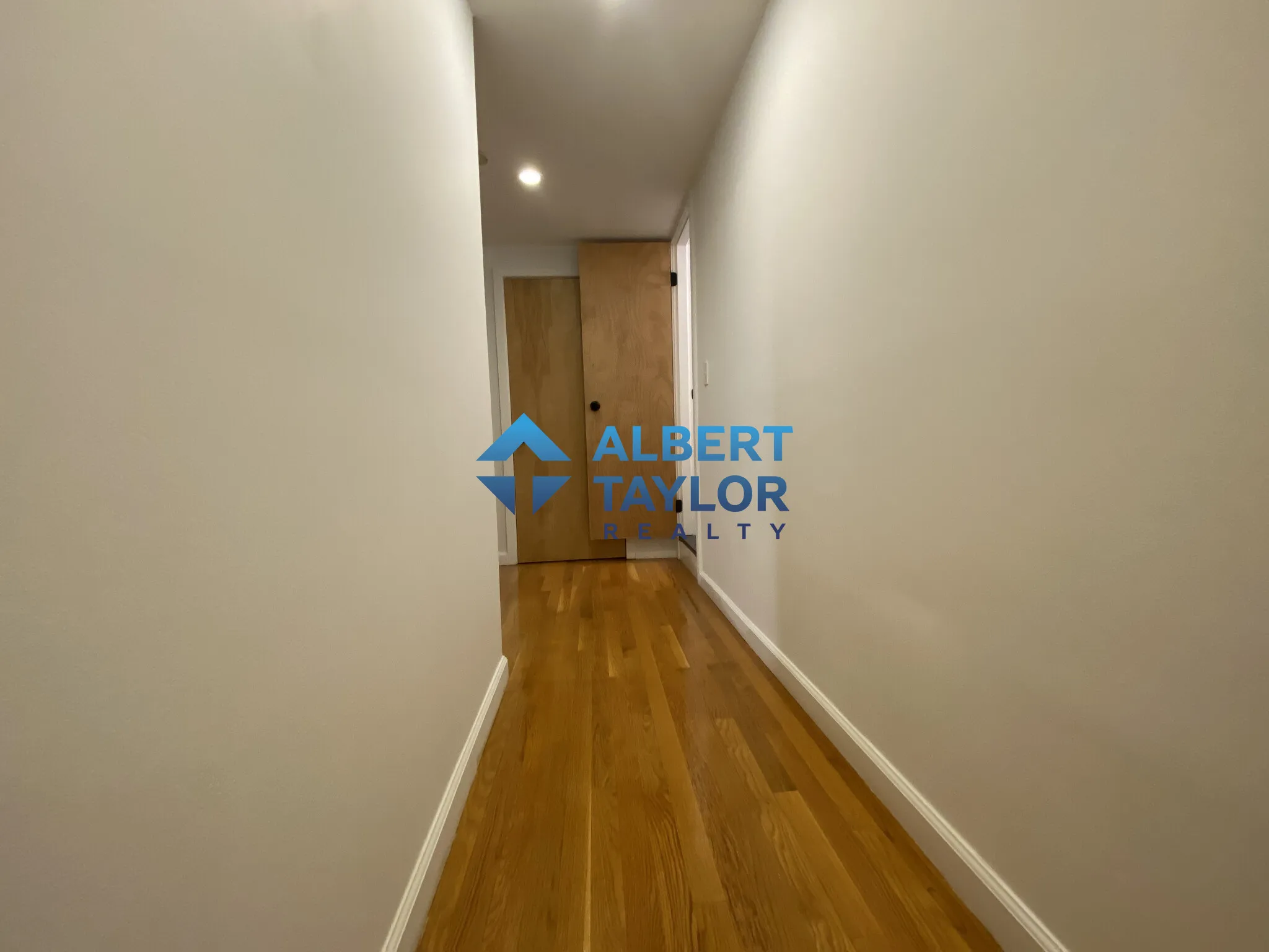 90 Bynner St, Jamaica Plain