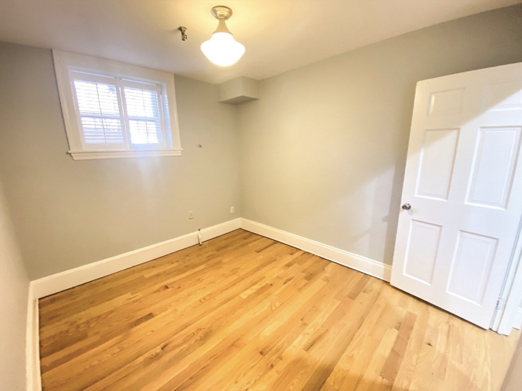 239 Commonwealth, Back Bay