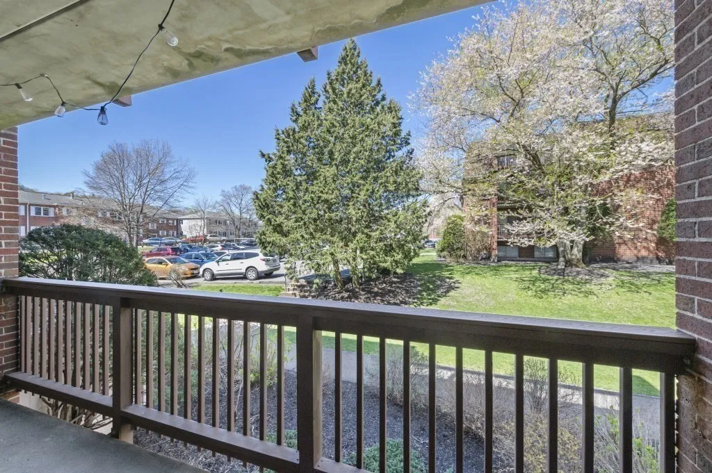 144 Kenrick St, Oak Square