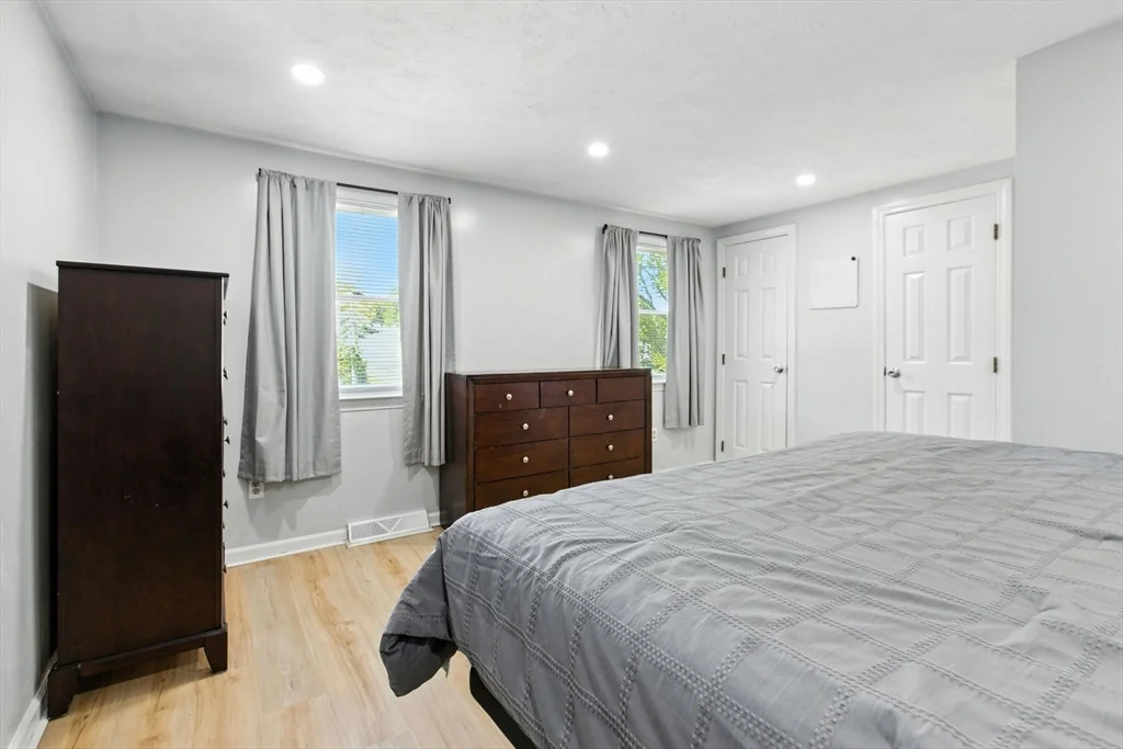 21 Petipas Ln, Randolph