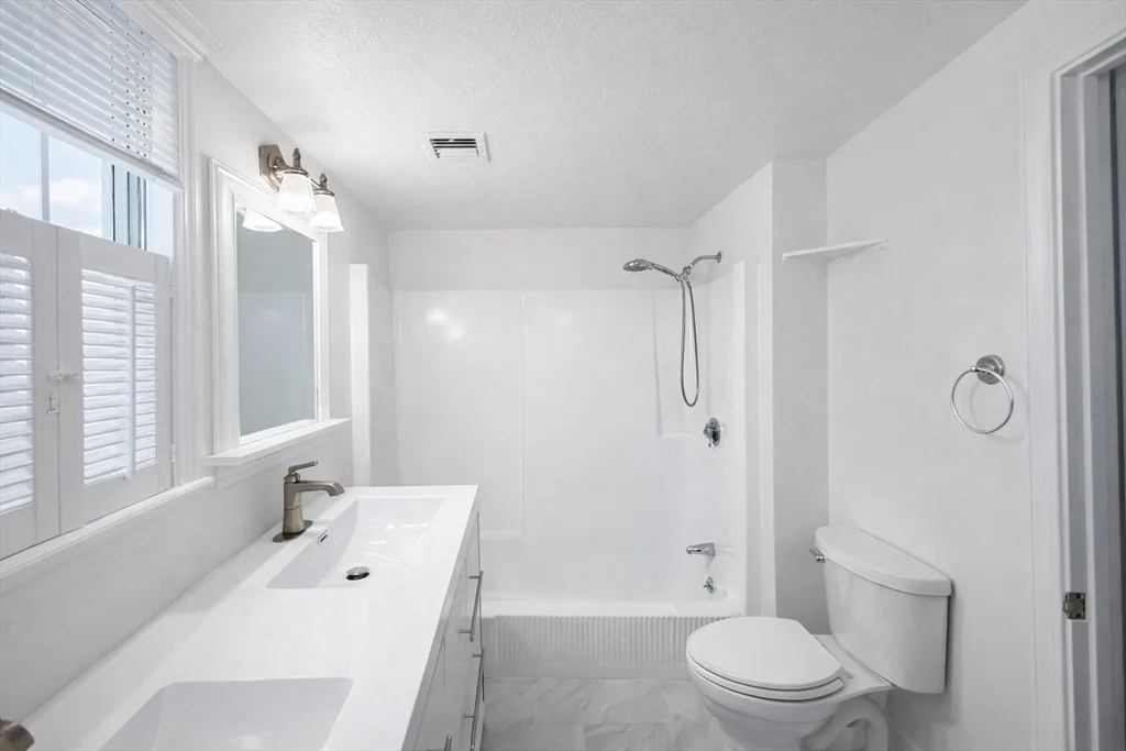 78 Dalby St, Nonantum