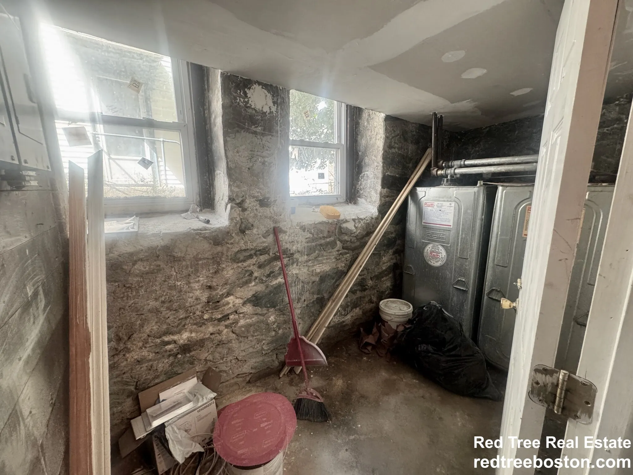 14 Quint Ave, Allston