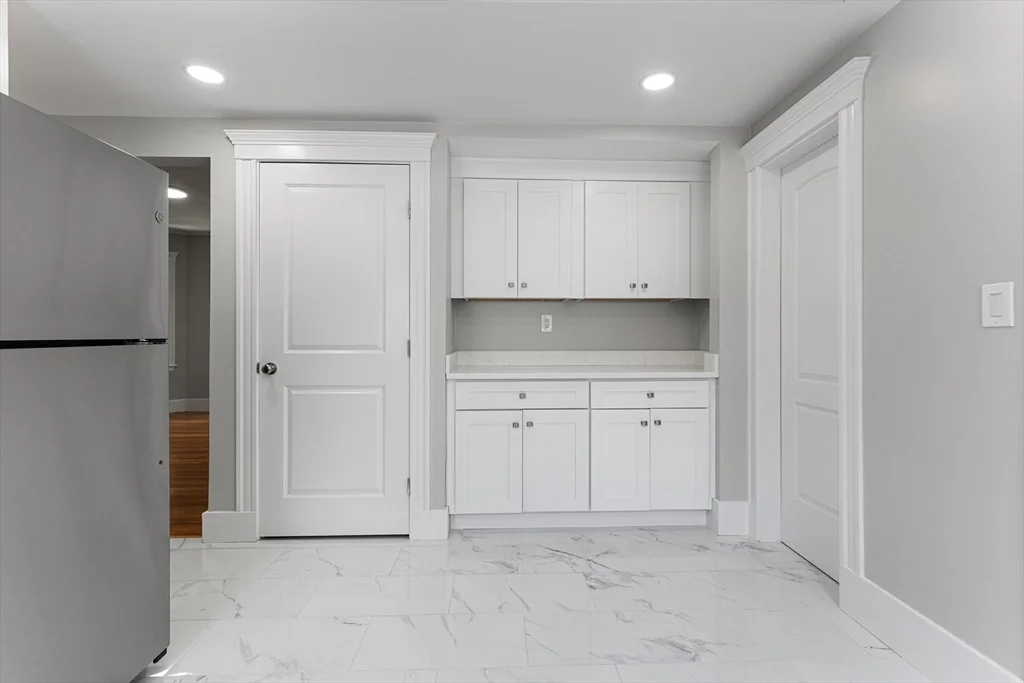 64 Bakersfield, Dorchester