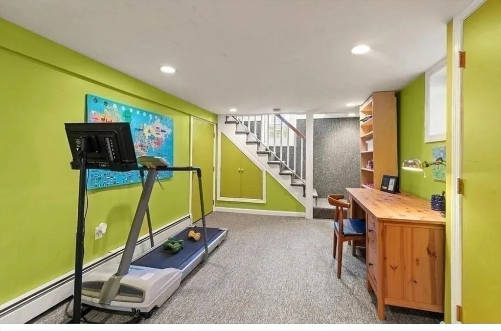 10 Dexter Rd, Lexington