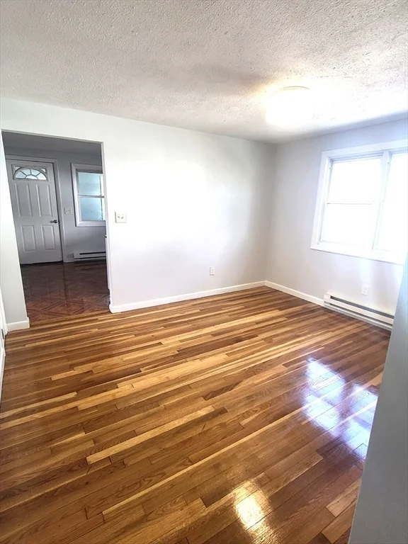 169 Wood Ave, Hyde Park