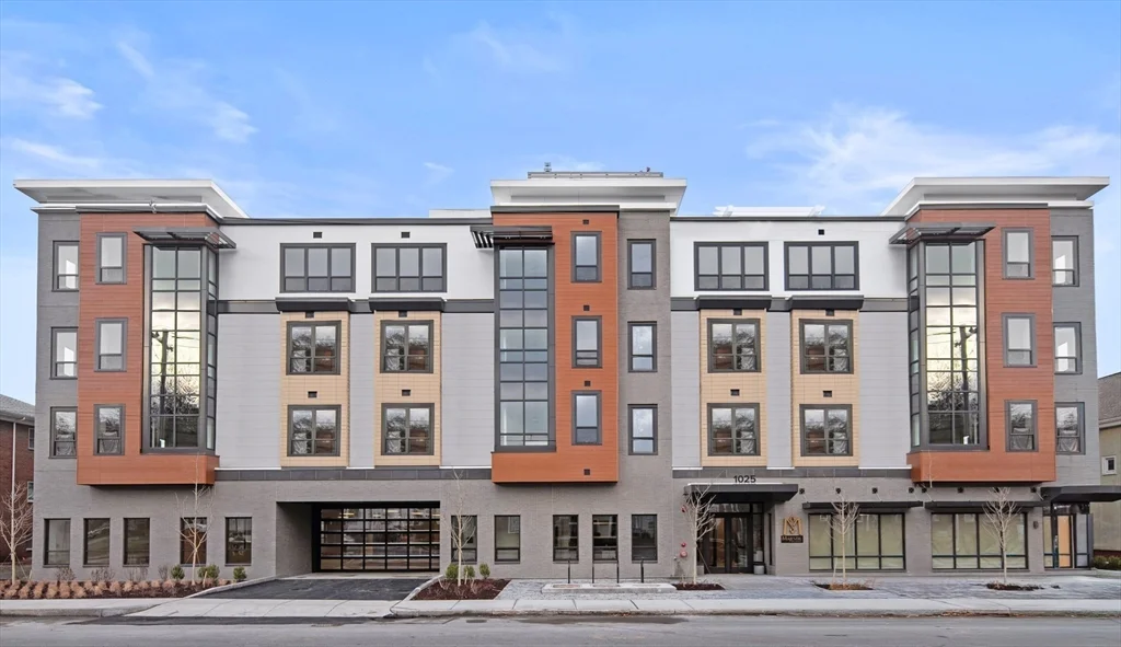 1025 Massachusetts Ave, Arlington Heights