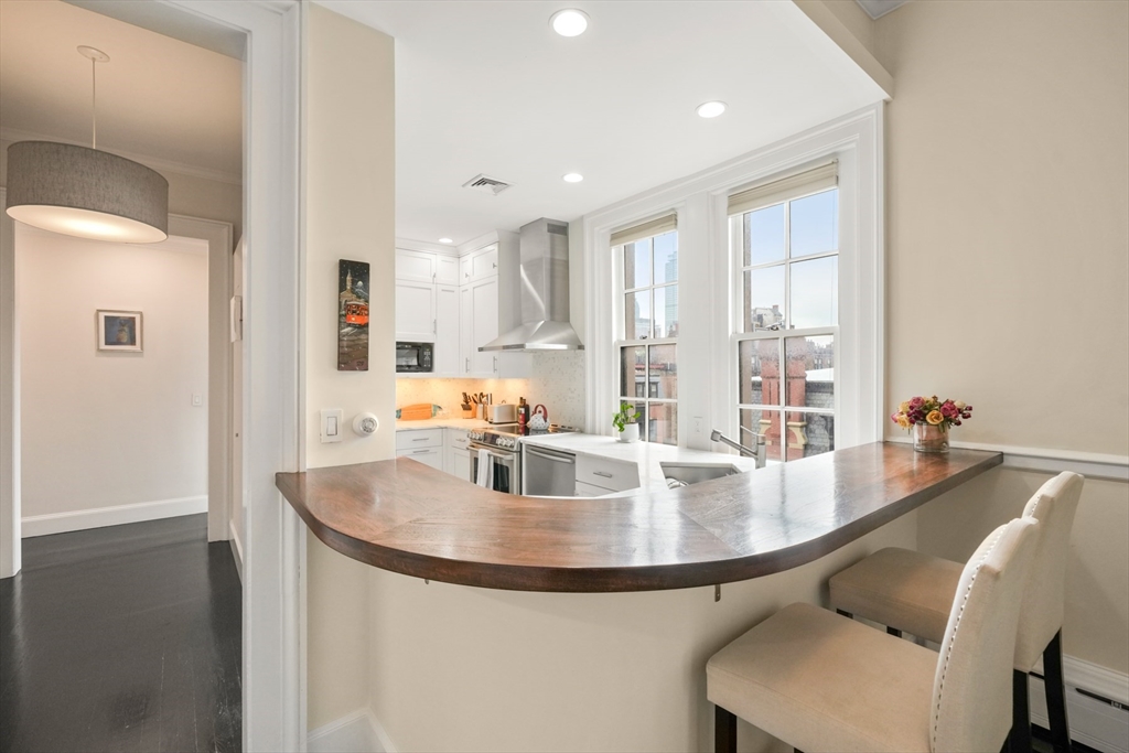 285 Clarendon St, Back Bay