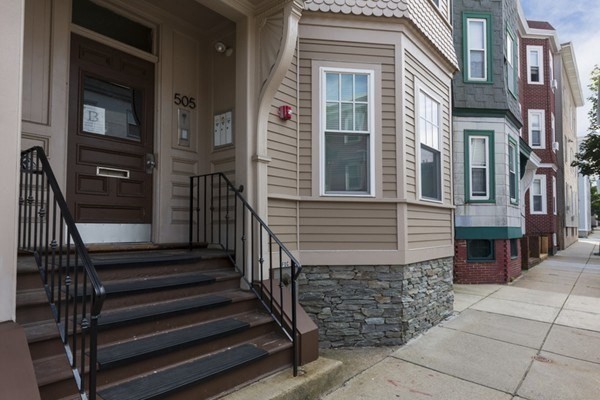 505 E 3rd St, South Boston