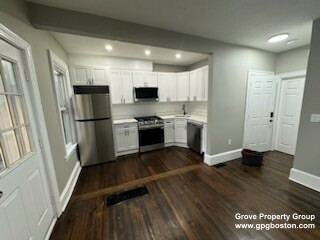 2 Viking St, South Boston