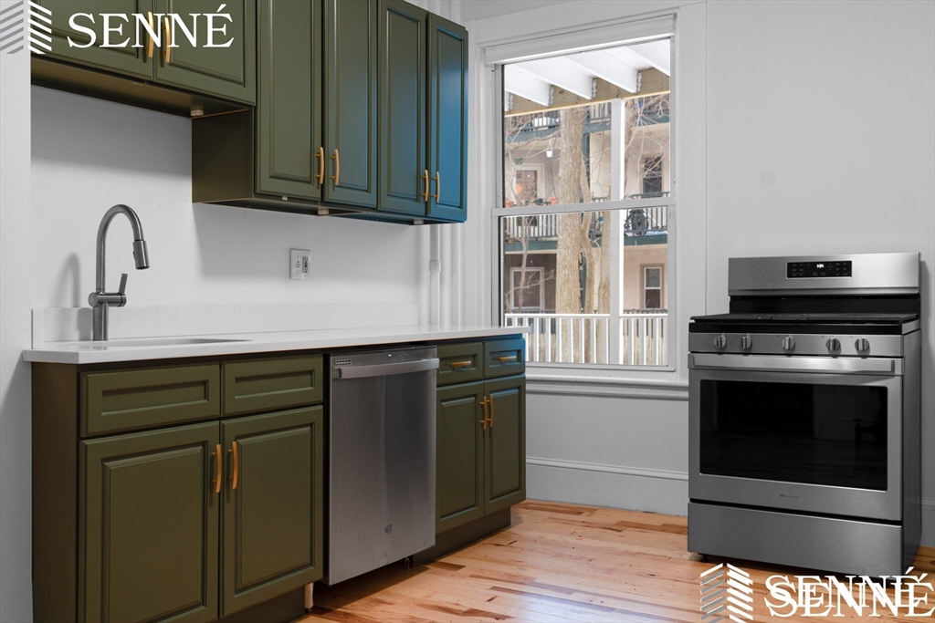 19 Trowbridge St, Mid-Cambridge