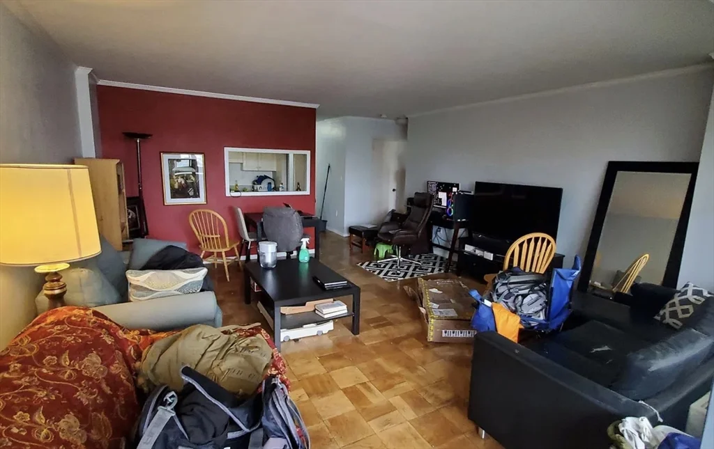 6 Whittier Pl, West End