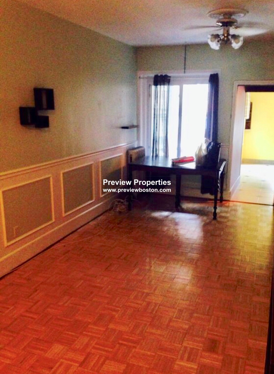 1710 Commonwealth Ave, Brighton