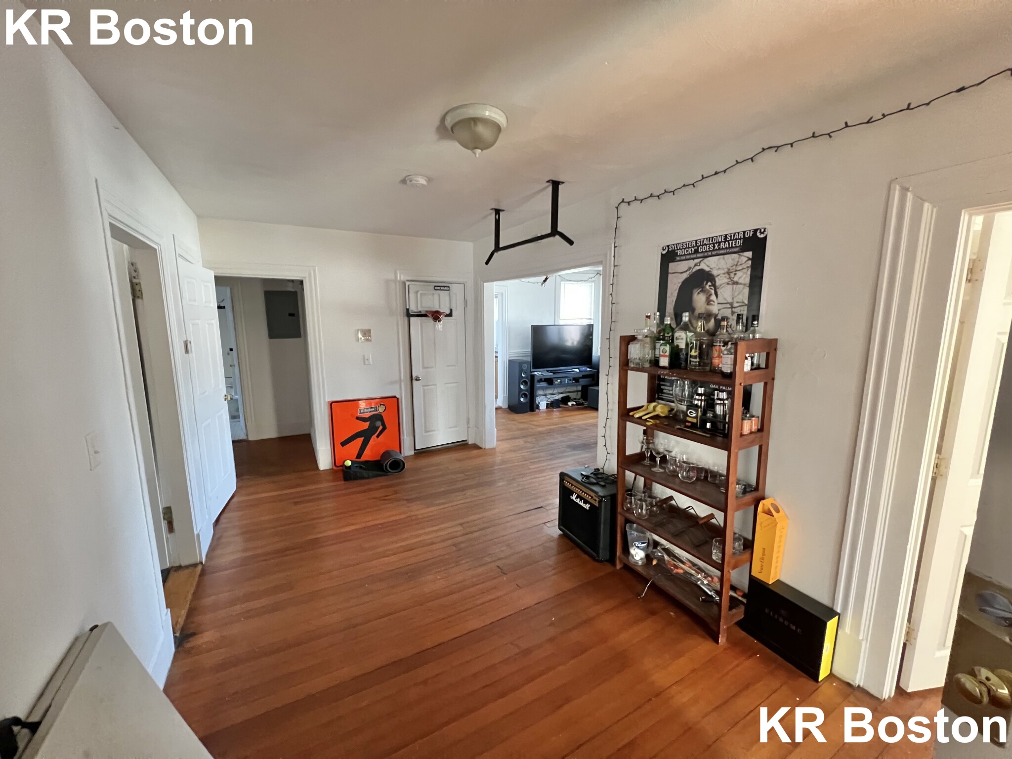 4 bed, 2 bath apartment for rent at 42 Gardner St Unit 3, Allston — photo 3 of 4