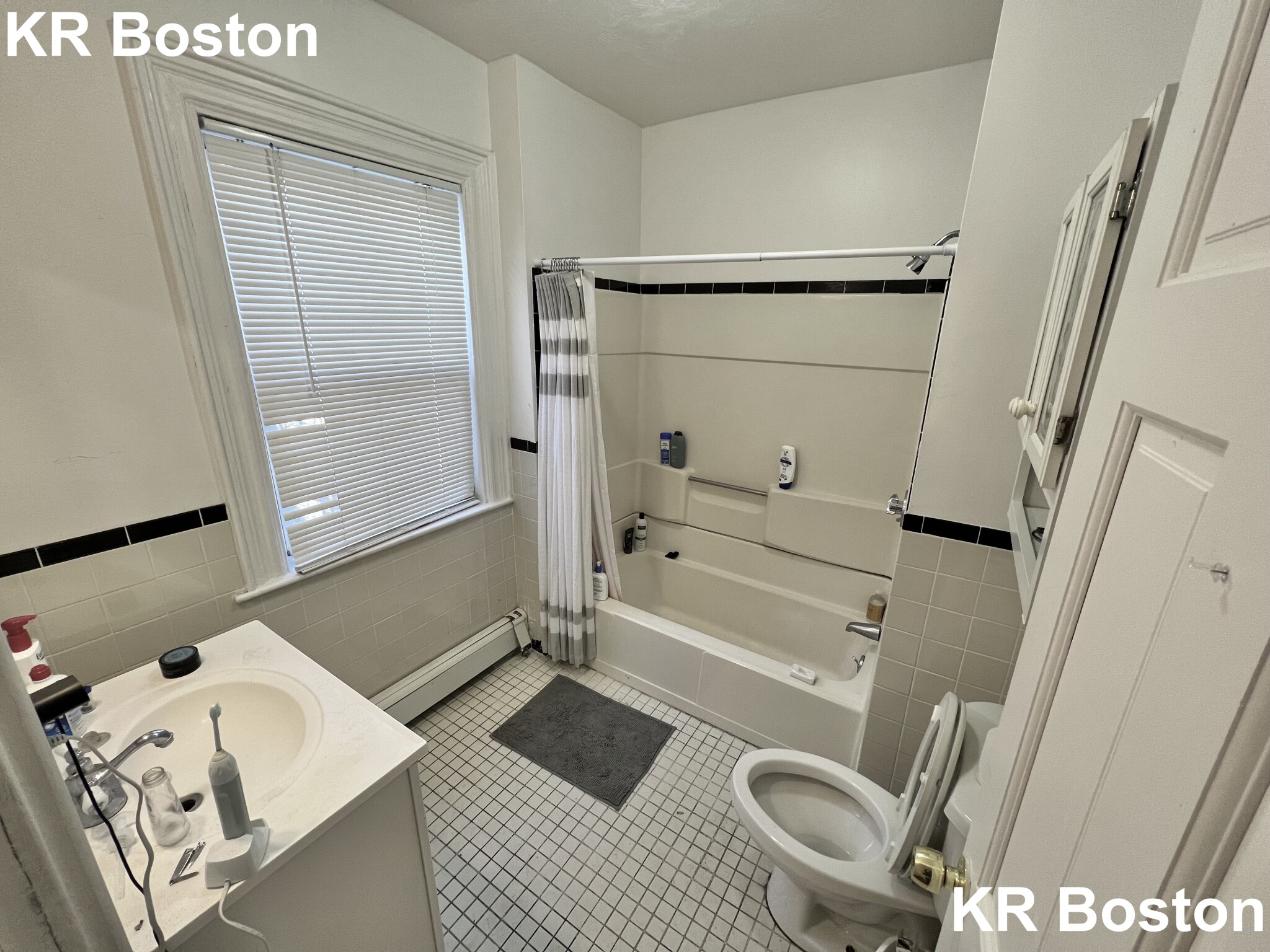 4 bed, 2 bath apartment for rent at 42 Gardner St Unit 3, Allston — photo 4 of 4