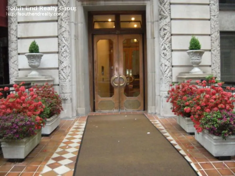 21 Beacon St, Downtown