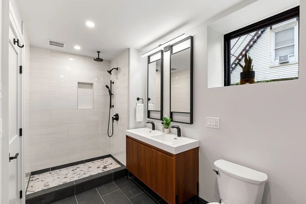 6 Pearl St, East Somerville