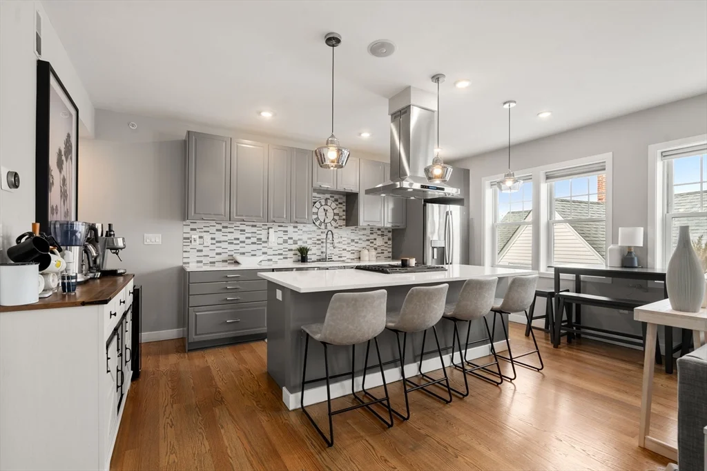 47 Sargent St, Roxbury