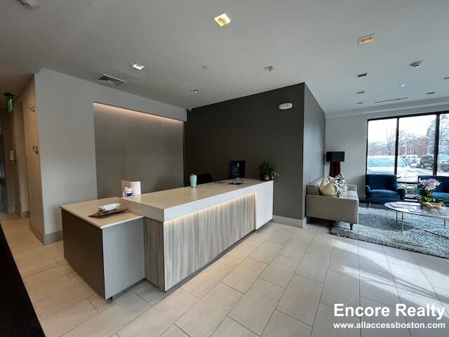 45 Marion St, Coolidge Corner