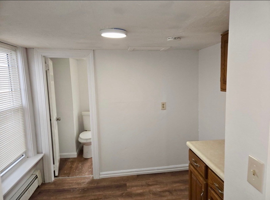 42 Salem St, Fitchburg