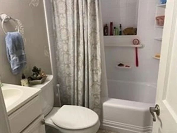 272 Brook St, Nobscot
