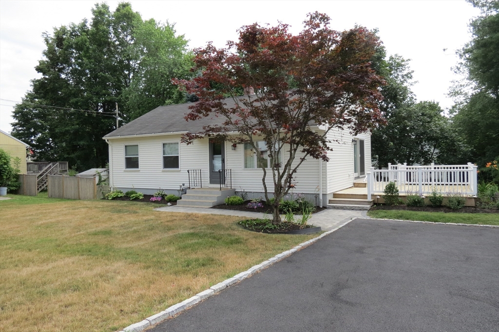 123 Low St, Newburyport