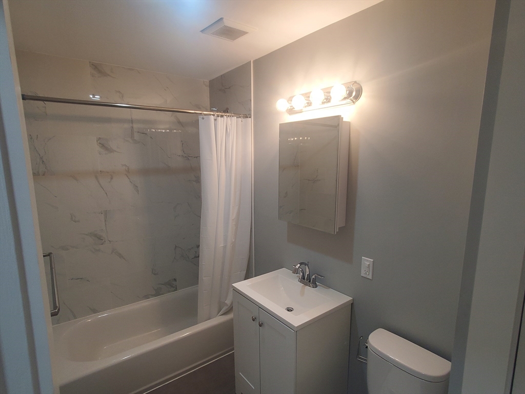 71A Station St, Quincy