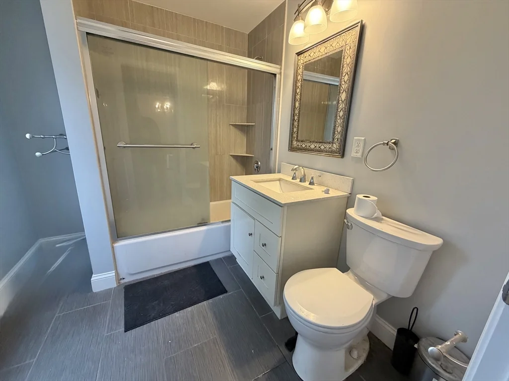 786 Moody St, Waltham