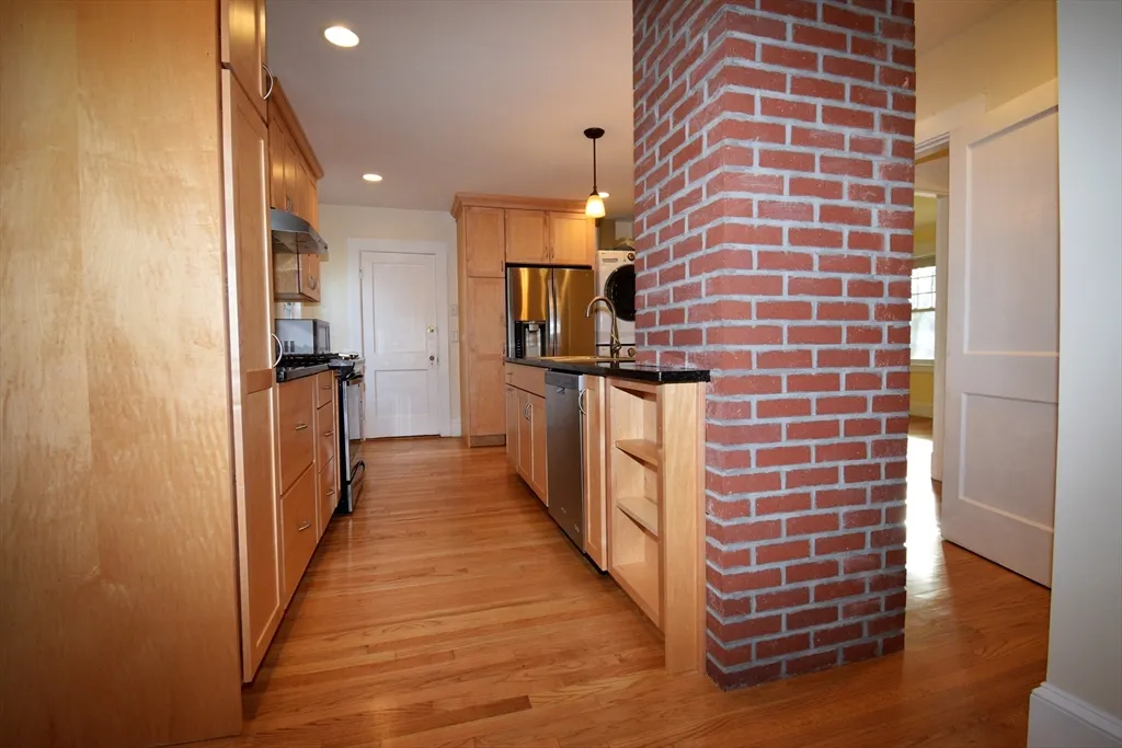 39 South Normandy Ave, Cambridge Highlands