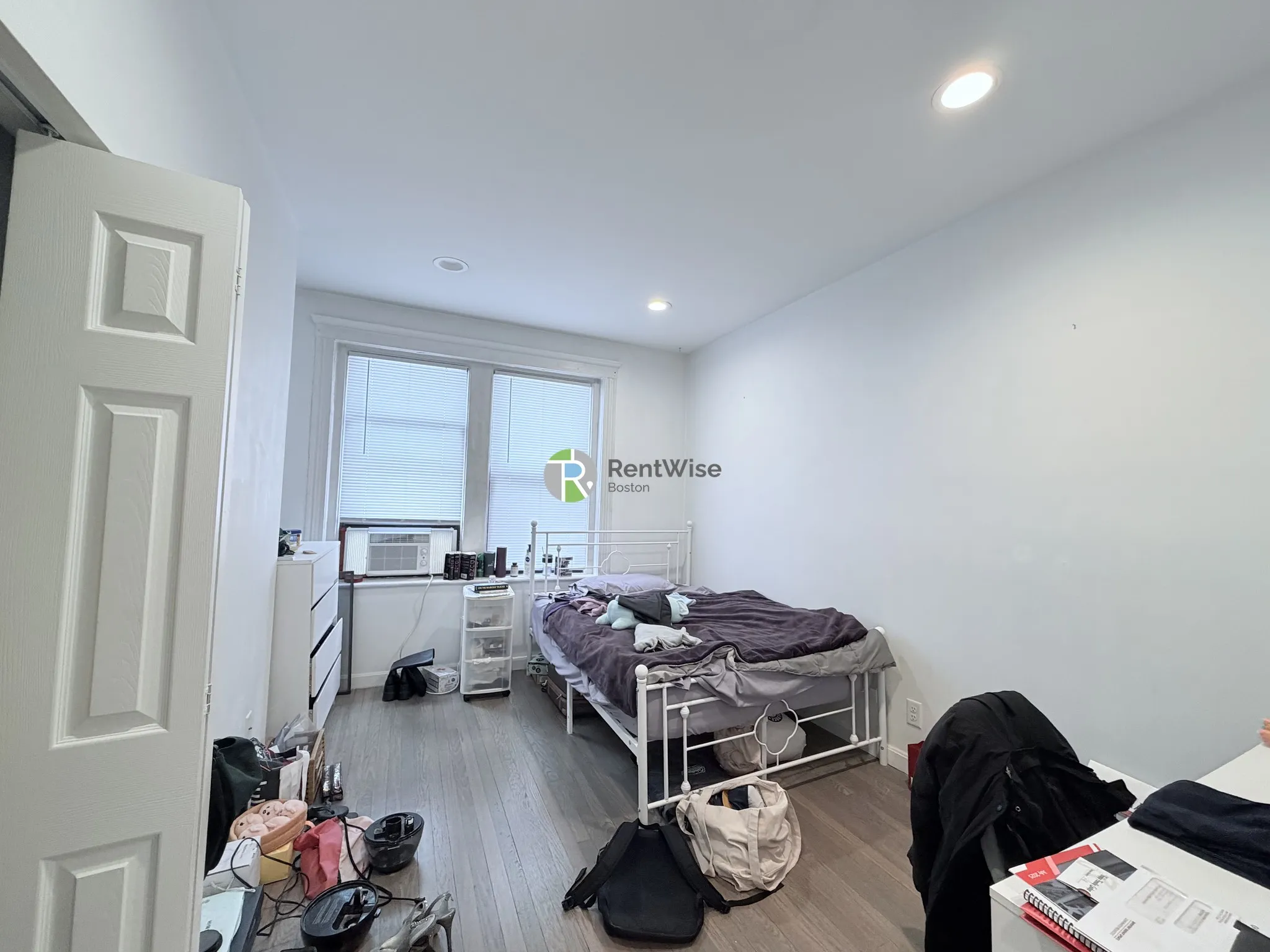 19 Peterborough St, Fenway