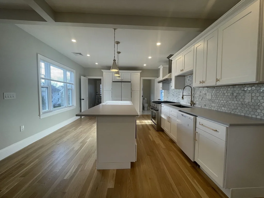 1166 Fellsway, Malden