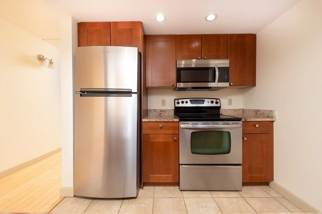 108 Peterborough St, Fenway