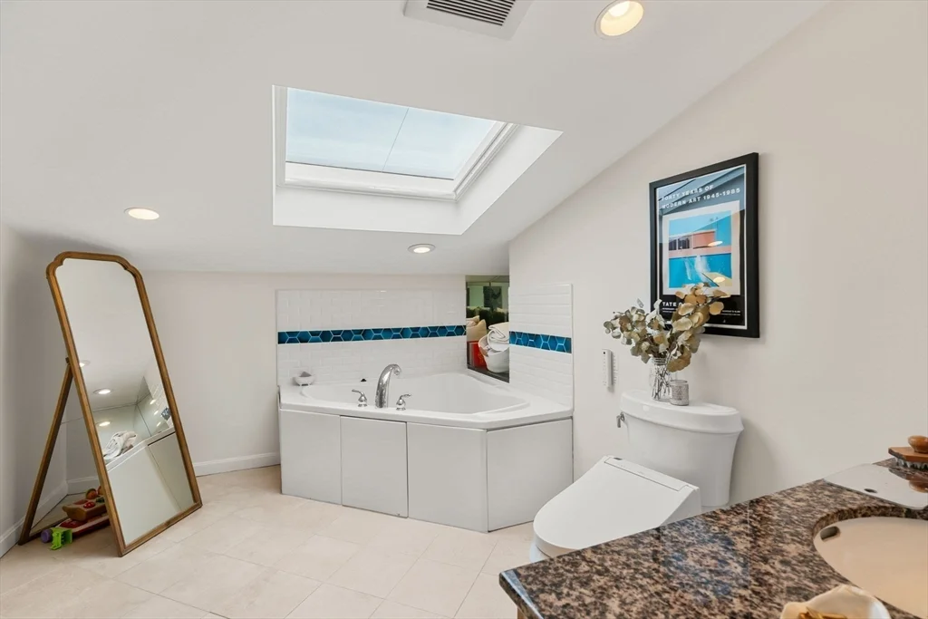 7 Quincy St, Watertown