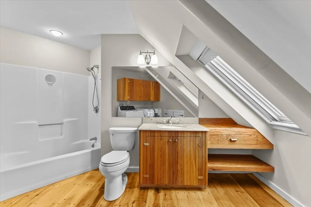 1 Samoset Ave, Mansfield