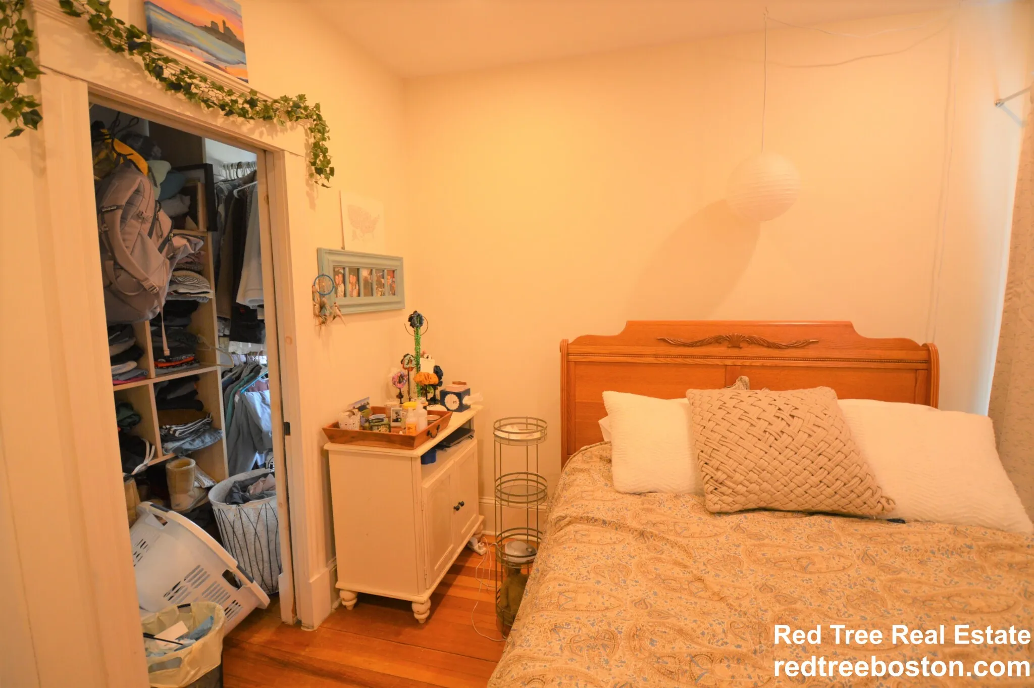 14 Breck Ave, Oak Square