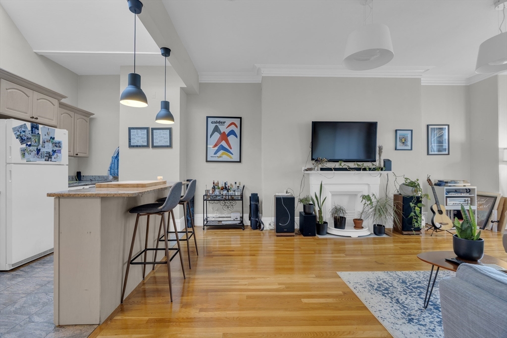 75 Newbury St, Back Bay