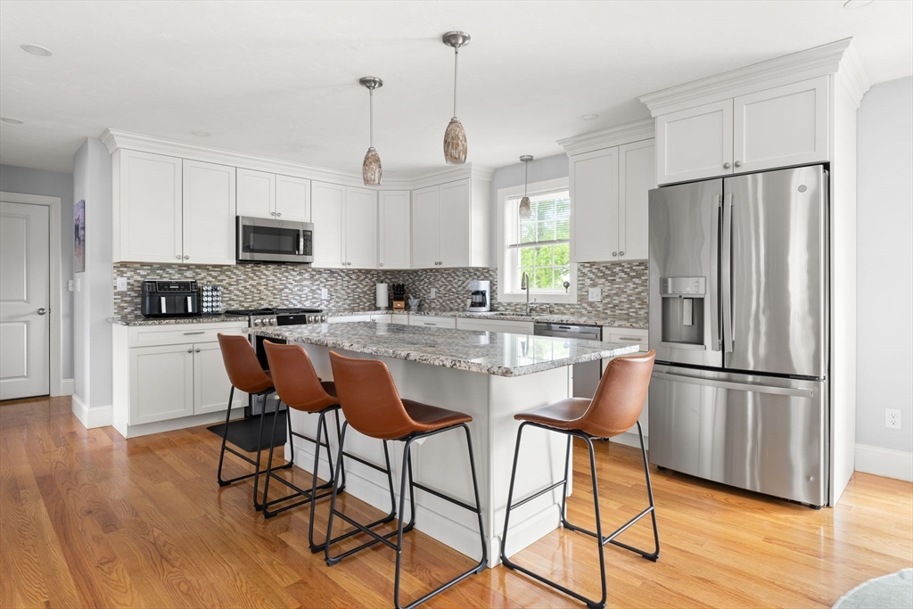 74 Bald Eagle Rd, Weymouth